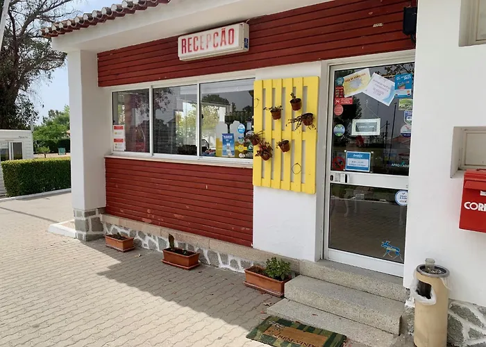 Parque De Campismo Orbitur Evora